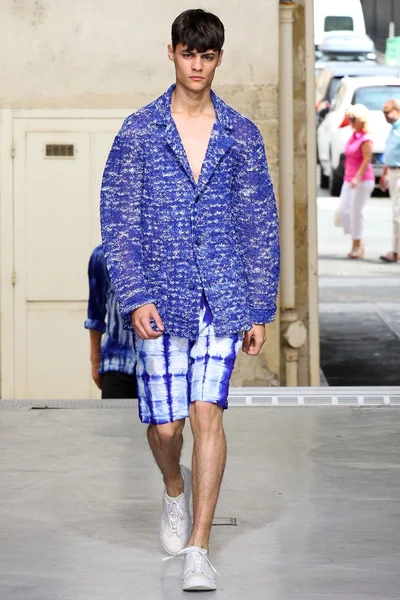 Look 22